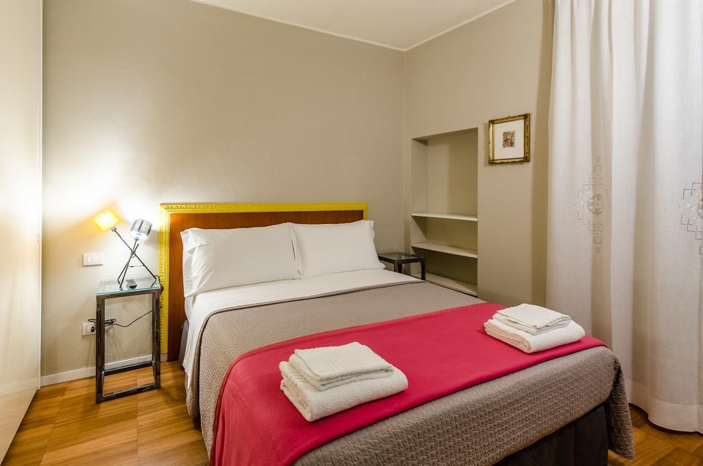 Duomo Guesthouse Plasencia Habitación foto